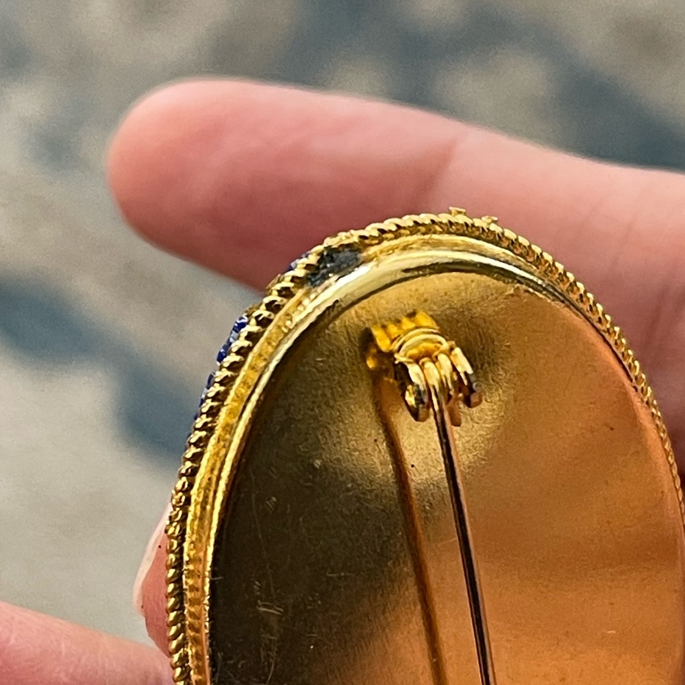 Italian detailed micro mosaic gold tone pin brooch - Picture 8 of 12
